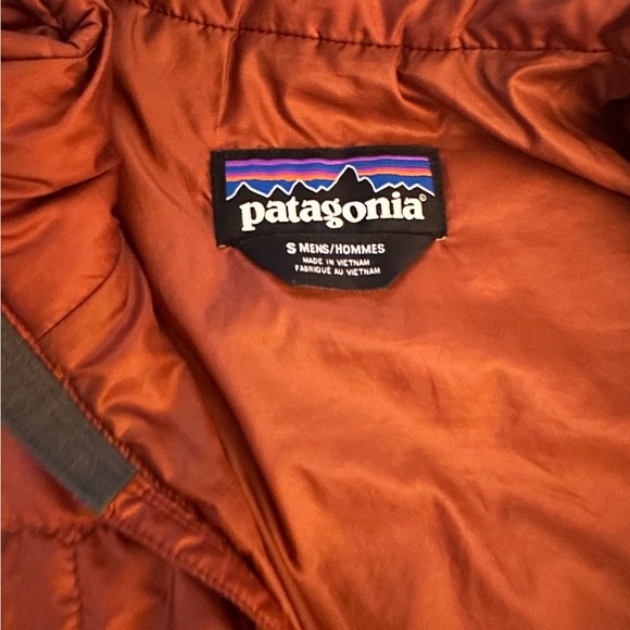 Patagonia Rust Jacket - Picture 2 of 3